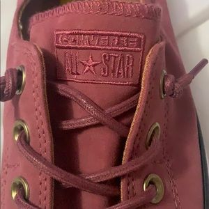 Converse. Size 9. Shoreline slip.